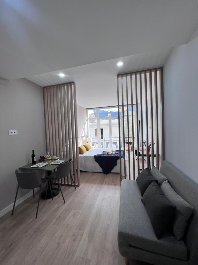 Apartamentos San Juan Suites Бадахос Экстерьер фото