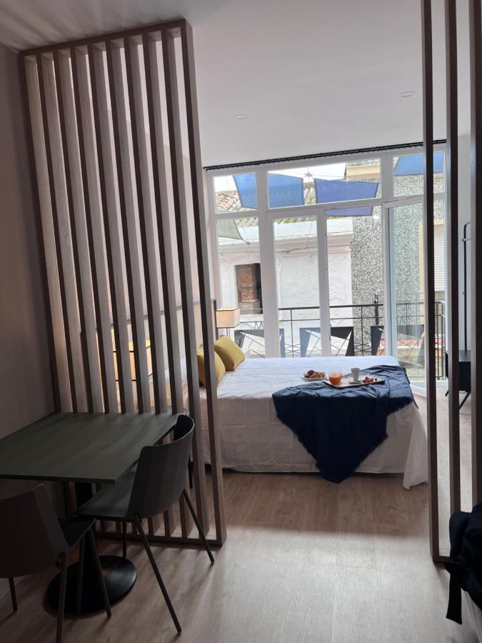 Apartamentos San Juan Suites Бадахос Экстерьер фото