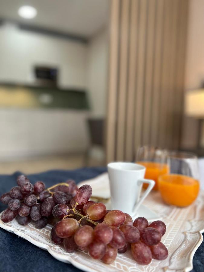 Apartamentos San Juan Suites Бадахос Экстерьер фото